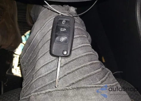 2012 Volkswagen Passat 2.5L S z USA, uszkodzony, nr VIN 1VWAH7A35CC110699